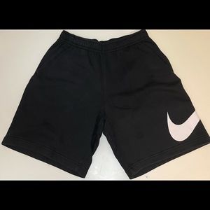 Nike Men’s Sportswear Club Shorts